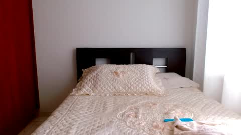 emely_sexx online show from March 25, 5:38 pm