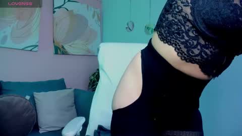 Snapshot of emeralda_co chatting on October 2, 8:36 pm Esmeralda online show from October 2, 8:36 pm