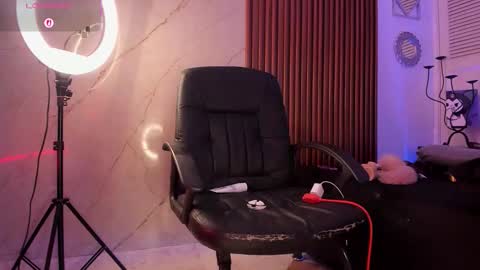   online show from February 27, 4:23 am