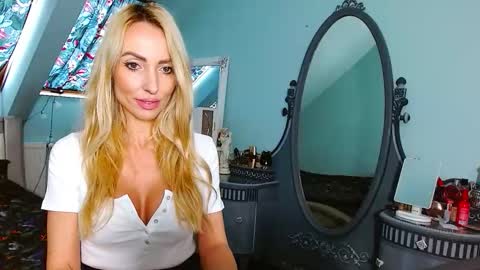 Emila online show from March 17, 10:41 am