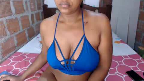 Snapshot of emilay_miller chatting on February 23, 10:43 am Emily online show from February 23, 10:43 am