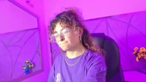 Snapshot of emili_rouse_ chatting on October 8, 9:41 pm Emy online show from October 8, 9:41 pm