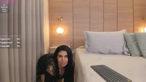 emilia_1040 online show from September 14, 2:04 pm