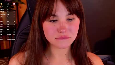 Snapshot of emilia_dream chatting on October 2, 3:28 pm emilia_dream online show from October 2, 3:28 pm