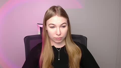 Emilia online show from February 7, 6:03 am