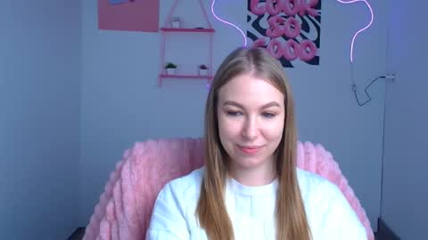 Emilia online show from November 7, 6:41 am