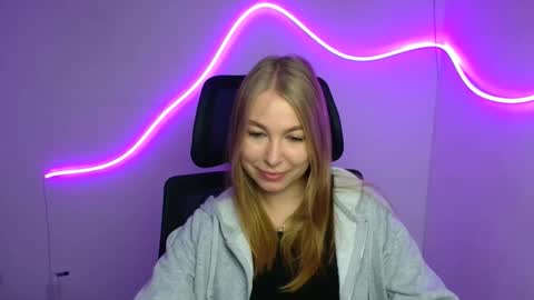 Emilia online show from September 27, 5:25 am