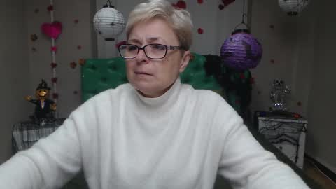 EmiliaGree online show from November 9, 6:31 am