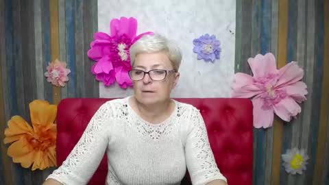 Snapshot of emiliagree chatting on September 13, 6:27 pm EmiliaGree online show from September 13, 6:27 pm