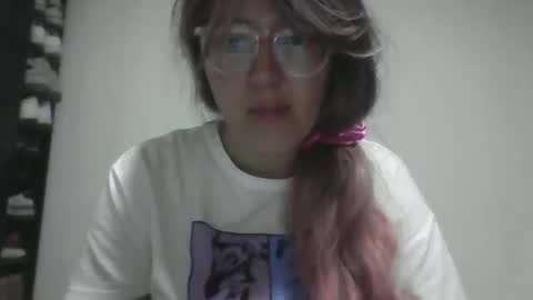 emiliahoney online show from February 5, 2:42 pm