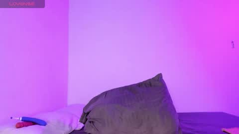 Snapshot of emiliana_bloomm chatting on October 15, 11:35 am emiliana_bloomm online show from October 15, 11:35 am