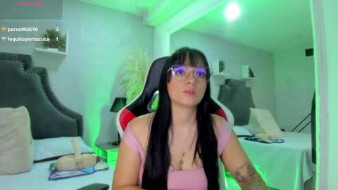 EmiliaRose online show from April 9, 11:10 pm