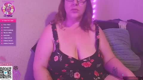 Snapshot of emiliefoxx chatting on December 7, 2:53 am emilie foxx online show from December 7, 2:53 am
