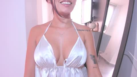 emilly online show from March 24, 10:04 pm