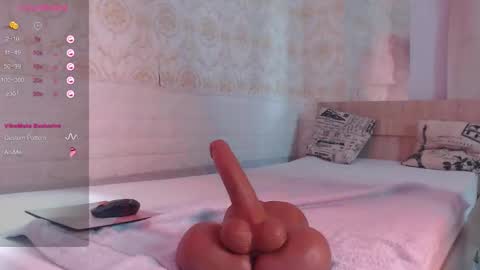 Snapshot of emily962009 chatting on September 21, 7:34 pm EMY online show from September 21, 7:34 pm