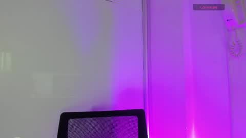 Emily online show from May 18, 11:49 am
