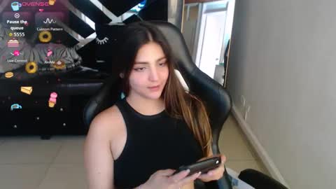 emily_cooper_t online show from March 5, 9:43 pm