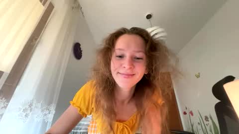 Snapshot of emily_in_parisss chatting on October 29, 11:14 am Emily  online show from October 29, 11:14 am