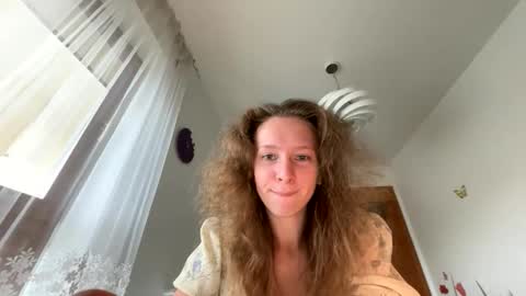 Snapshot of emily_in_parisss chatting on October 9, 10:19 am Emily  online show from October 9, 10:19 am