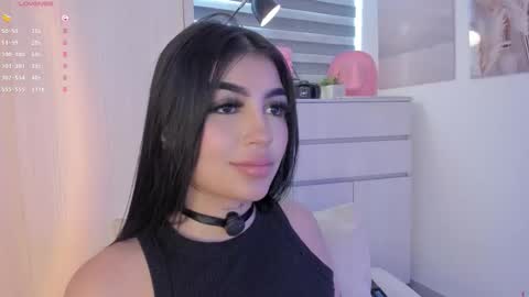 EmilyKenner  Independent model  online show from September 28, 4:12 pm