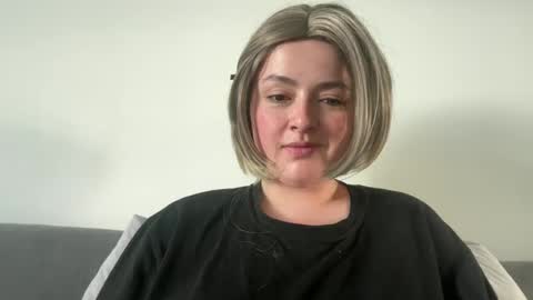 emily_morning_dew online show from May 13, 3:56 am