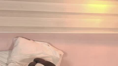 Emily online show from December 21, 12:53 pm