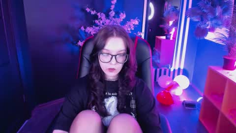 Emily online show from March 1, 6:02 am