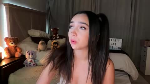 emilyfawn online show from May 21, 5:27 am