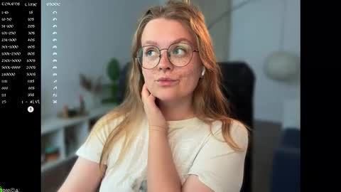 Snapshot of emilyforelsket chatting on September 18, 12:26 pm Emily online show from September 18, 12:26 pm
