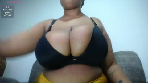 Emilyhines online show from April 13, 11:27 pm