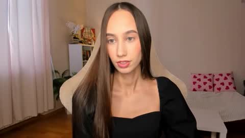 Snapshot of emilyhoston chatting on October 2, 11:48 am Alina online show from October 2, 11:48 am