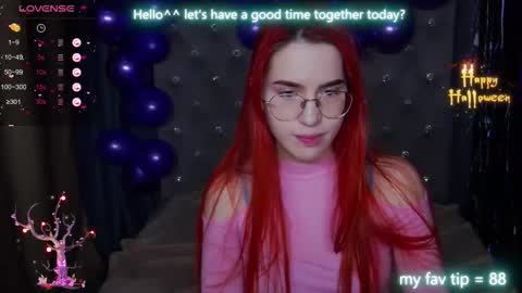 EmilyKents online show from November 1, 12:59 am