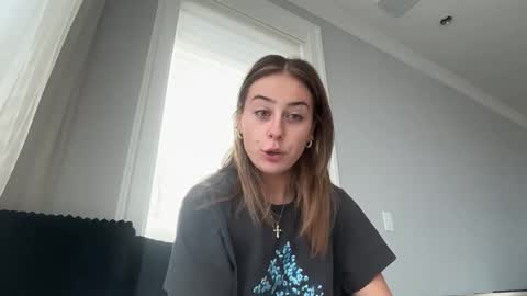 emilyparkerrr online show from February 16, 6:30 pm