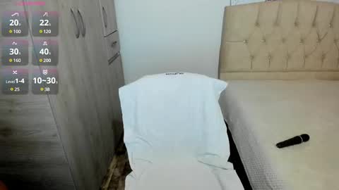 Snapshot of emilypink_1 chatting on March 6, 11:53 pm Emily online show from March 6, 11:53 pm