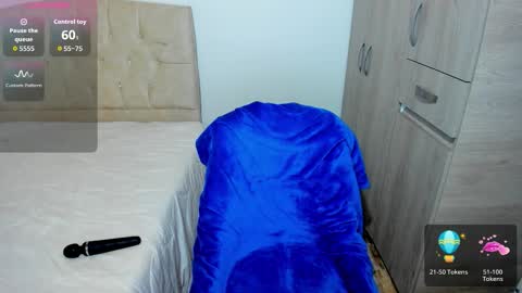 Emily online show from November 6, 1:28 pm