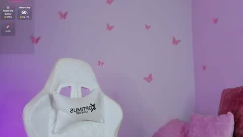 Emily  online show from October 19, 9:39 pm