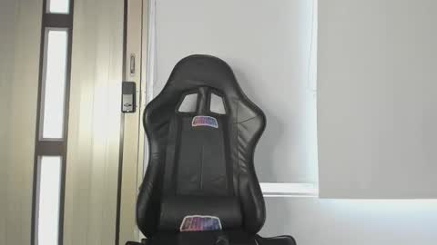 emilyrojas online show from October 30, 1:01 pm