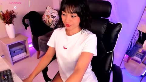 Emily online show from February 4, 8:56 pm