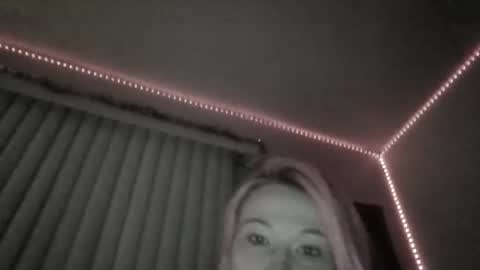 emilywarren296 online show from November 30, 12:31 pm