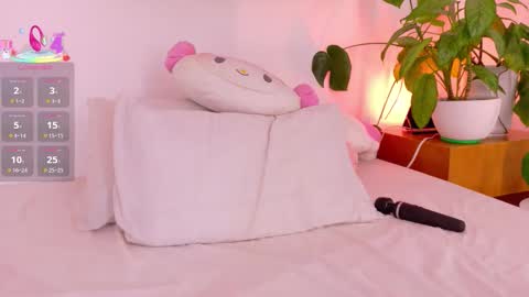 Emily Bank online show from February 21, 8:20 pm