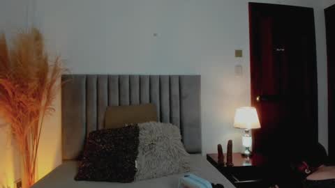 Emilyy Watson online show from February 27, 11:41 am