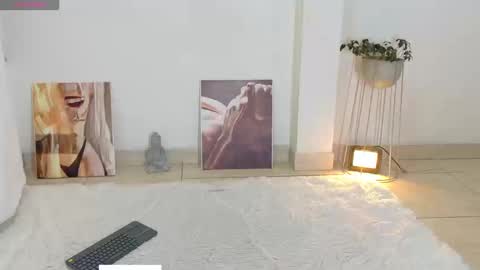 Snapshot of emiryann chatting on September 8, 11:48 pm Eimy online show from September 8, 11:48 pm