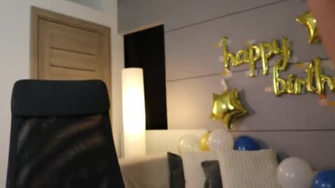 Your Emma online show from April 13, 9:04 pm