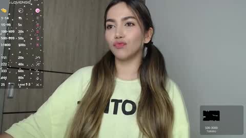 Snapshot of emma_aaa chatting on March 5, 9:16 am Rocio online show from March 5, 9:16 am