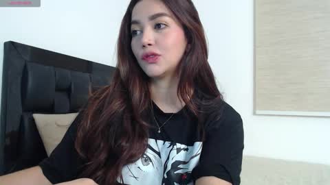 Snapshot of emma_aaa chatting on October 4, 8:09 am Rocio online show from October 4, 8:09 am