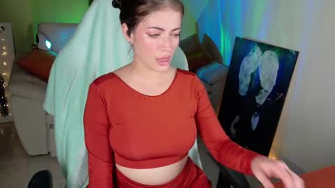 Emma online show from March 5, 7:50 pm