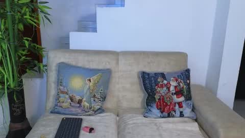 Emma Blue  modelo independiente online show from November 25, 3:09 am