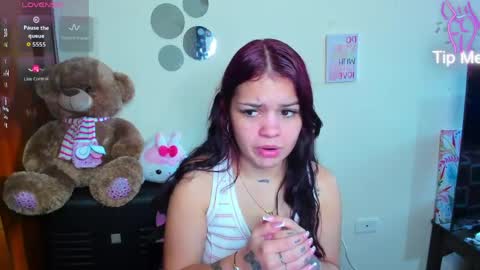emma_boo_ online show from March 31, 3:56 pm