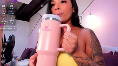 pau online show from February 19, 9:47 pm