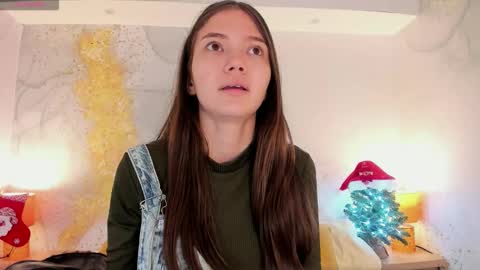 emma_jhoons online show from December 18, 11:15 am